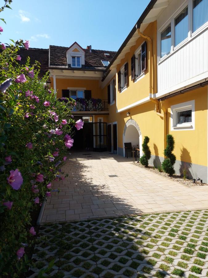Gaestehaus Ferk - Fruehstueckspension, Bed & Breakfast Бад-Радкерсбург Экстерьер фото