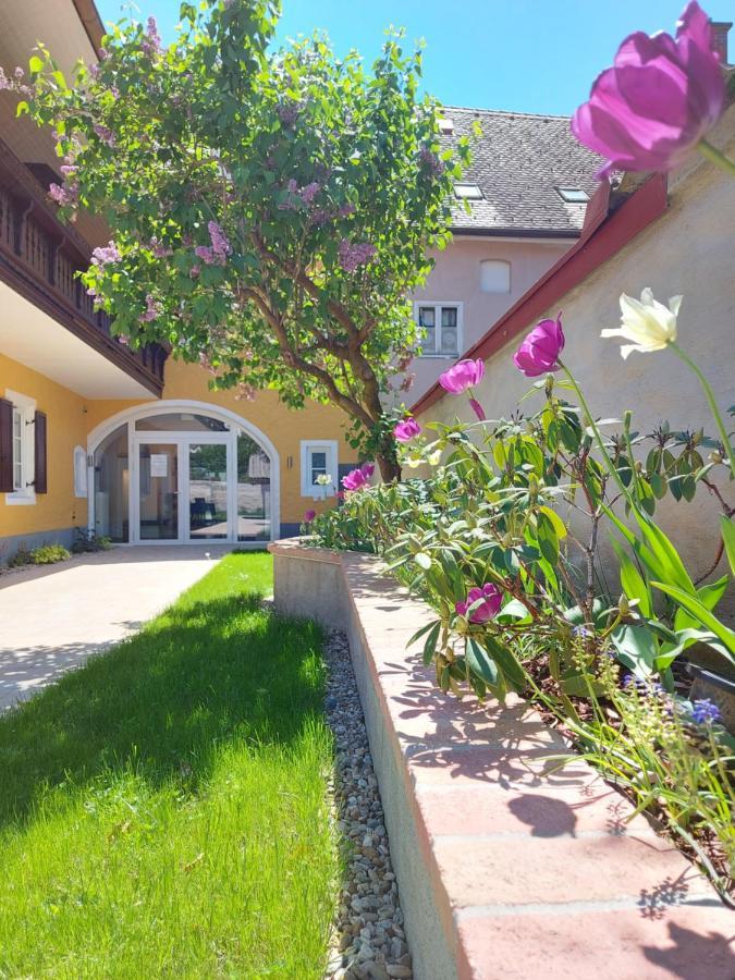 Gaestehaus Ferk - Fruehstueckspension, Bed & Breakfast Бад-Радкерсбург Экстерьер фото