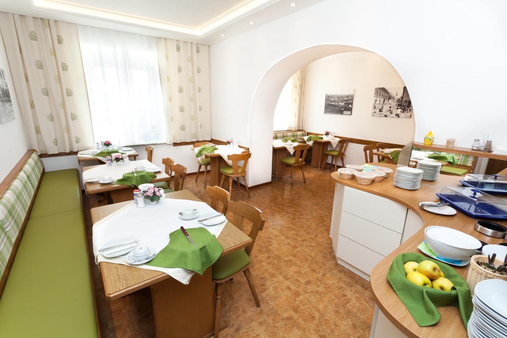 Gaestehaus Ferk - Fruehstueckspension, Bed & Breakfast Бад-Радкерсбург Экстерьер фото